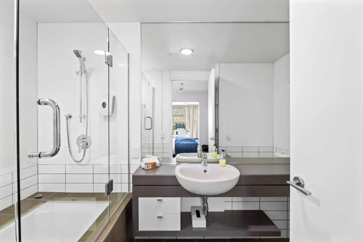Queenstown Lakeview Bliss | 3BR Marina Stay - Image 7