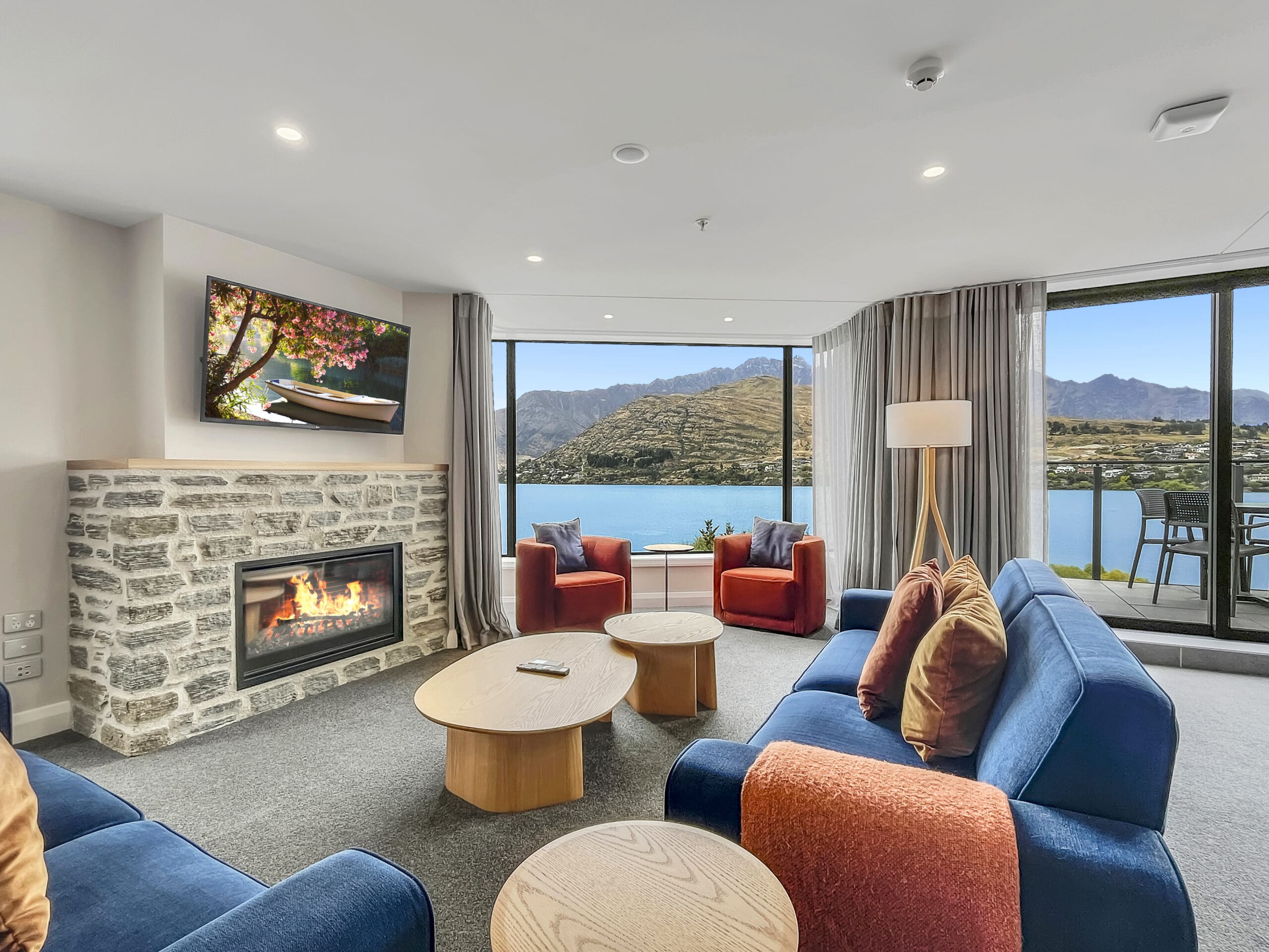 Lake Wakatipu Stay | Close to Town